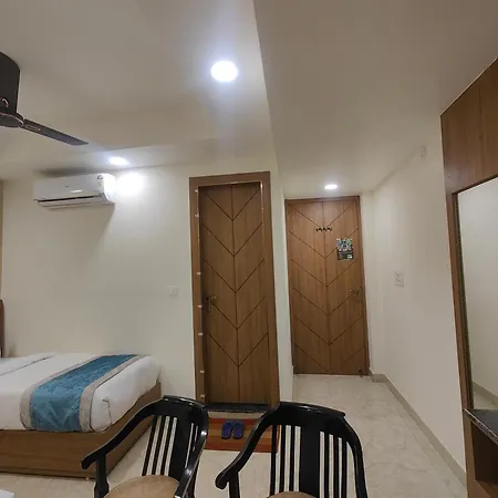 Hotel Nova Inn Near Delhi Airport-Free Airport Pickup-2